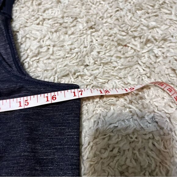 Lululemon tank top size medium - Picture 4 of 4